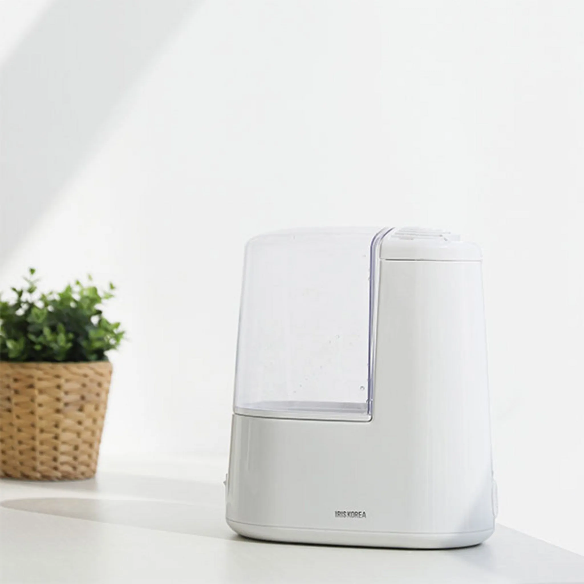 Iris Heated Humidifier - Humidifier/Air Washer - 🏆 #64 - Electronics - Best of December